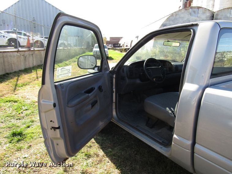 image for item DG6625 2001 Dodge Ram 1500 pickup truck