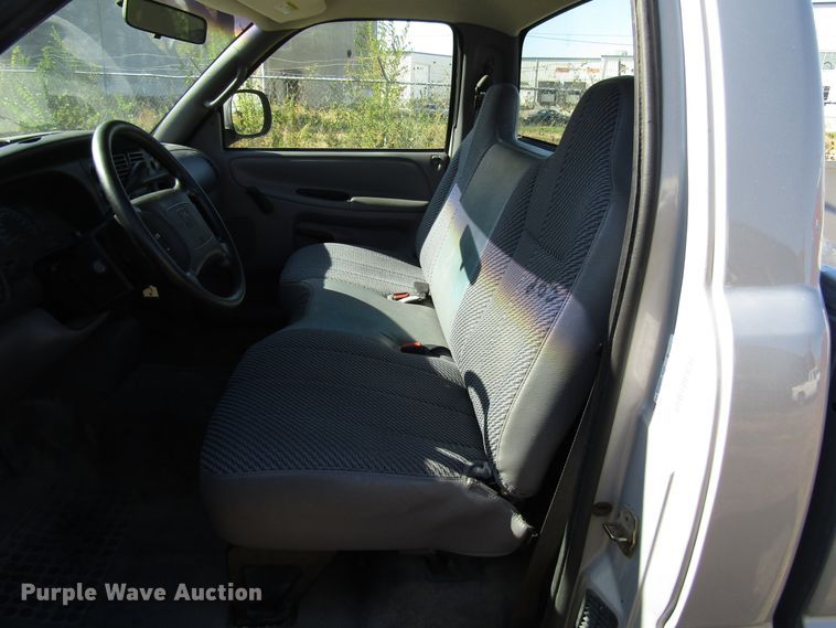 image for item DG6625 2001 Dodge Ram 1500 pickup truck