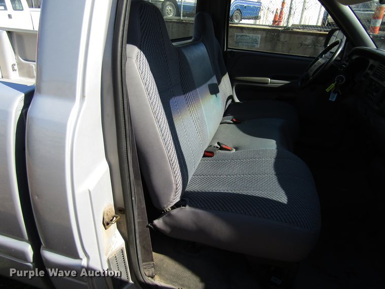 image for item DG6625 2001 Dodge Ram 1500 pickup truck