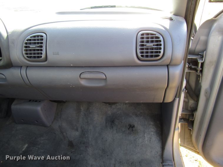 image for item DG6625 2001 Dodge Ram 1500 pickup truck