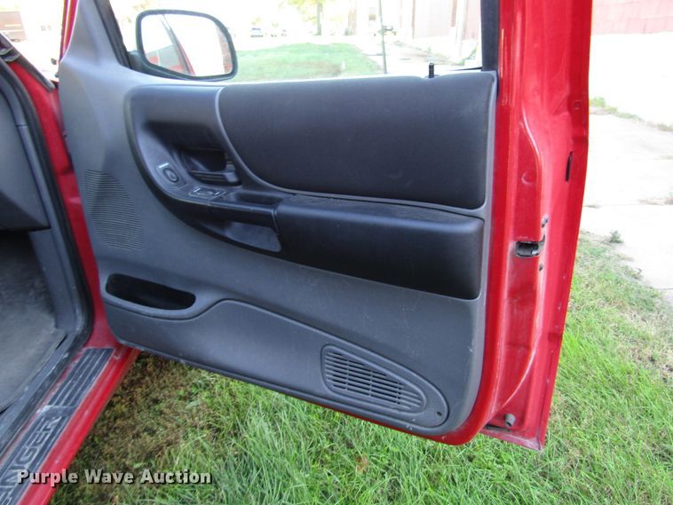 image for item DG6626 2004 Ford Ranger SuperCab pickup truck