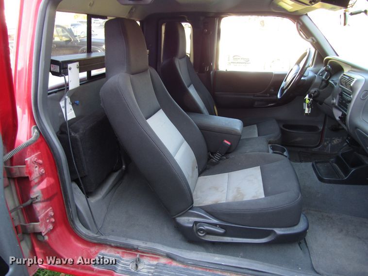 image for item DG6626 2004 Ford Ranger SuperCab pickup truck