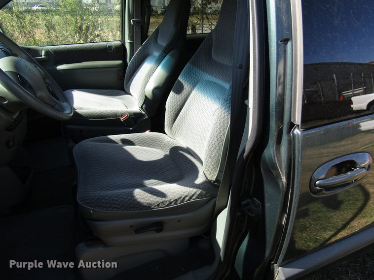 image for item DG6628 2000 Dodge Grand Caravan van