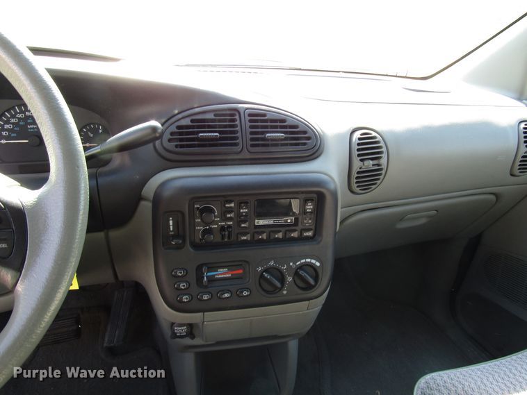 image for item DG6628 2000 Dodge Grand Caravan van