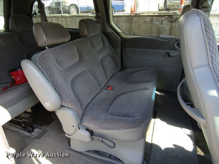 image for item DG6628 2000 Dodge Grand Caravan van