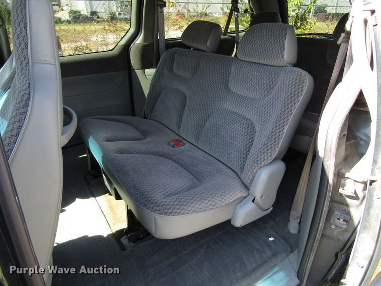 image for item DG6628 2000 Dodge Grand Caravan van