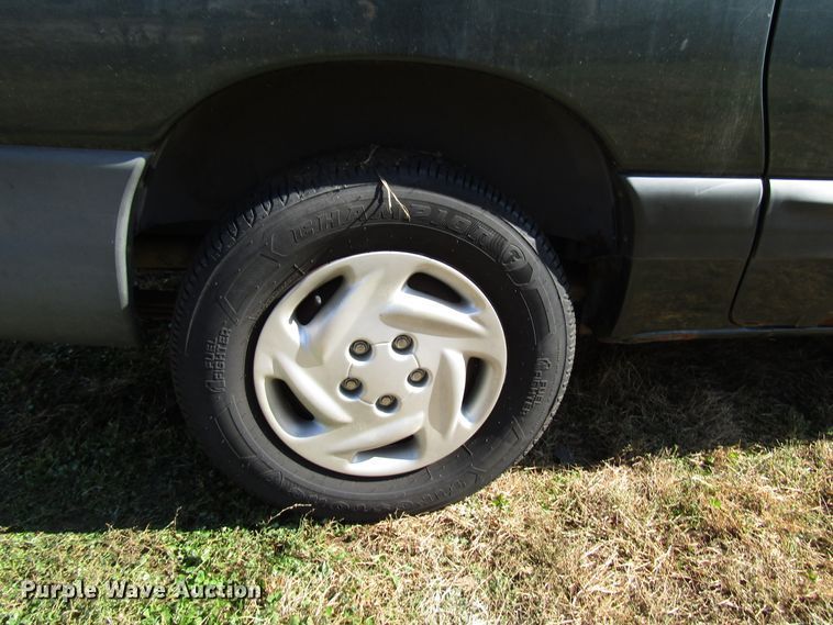 image for item DG6628 2000 Dodge Grand Caravan van