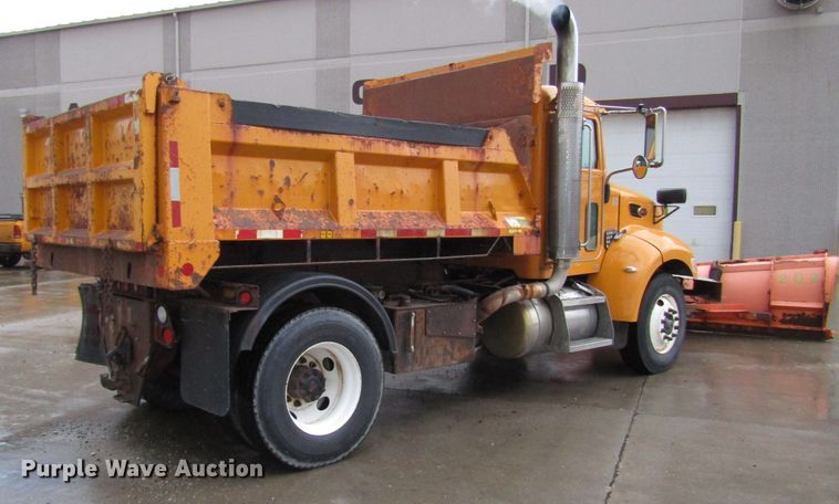 image for item DG6640 2009 Peterbilt 335 dump truck