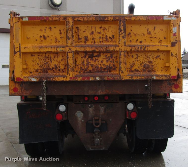 image for item DG6640 2009 Peterbilt 335 dump truck