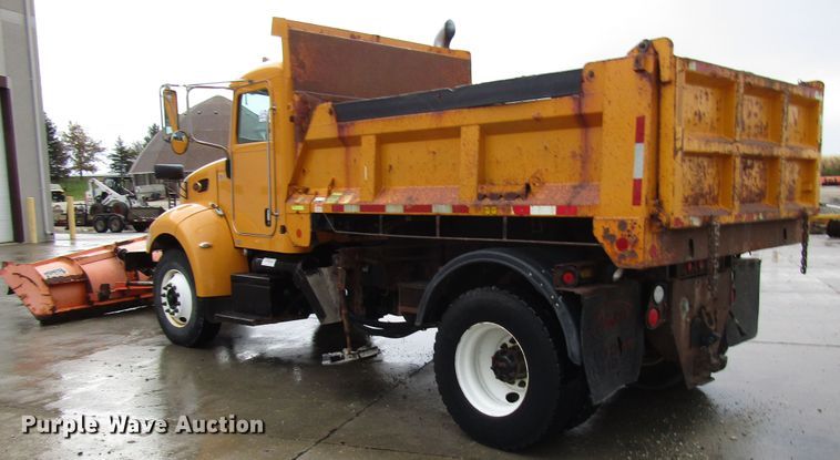 image for item DG6640 2009 Peterbilt 335 dump truck