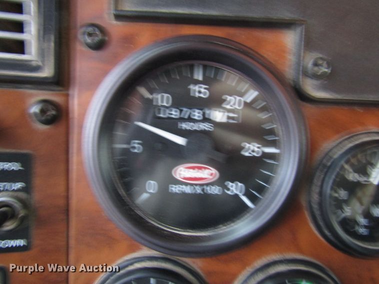 image for item DG6640 2009 Peterbilt 335 dump truck