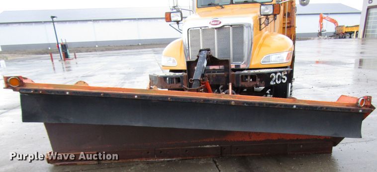 image for item DG6640 2009 Peterbilt 335 dump truck