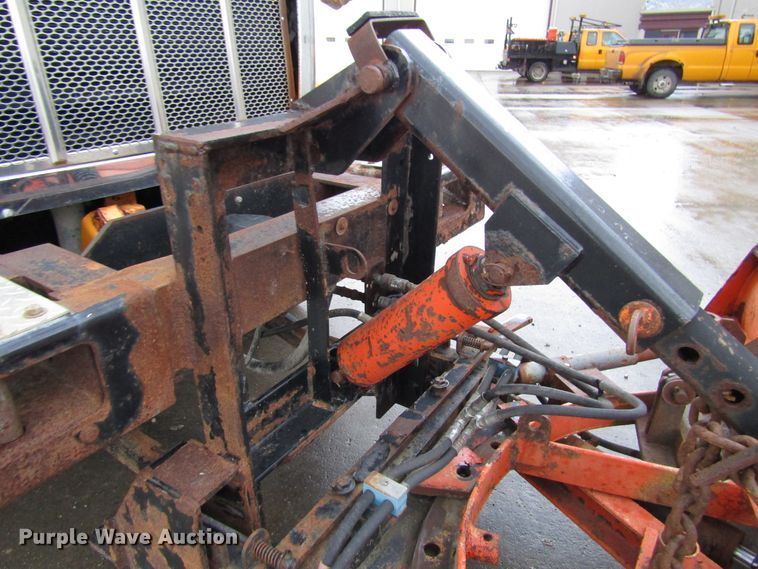 image for item DG6640 2009 Peterbilt 335 dump truck