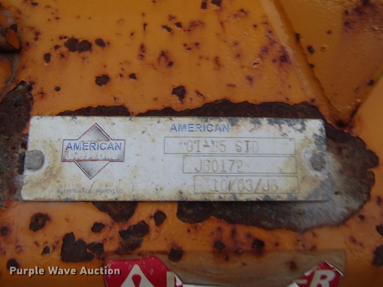 image for item DG6640 2009 Peterbilt 335 dump truck