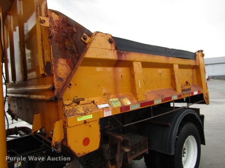 image for item DG6640 2009 Peterbilt 335 dump truck