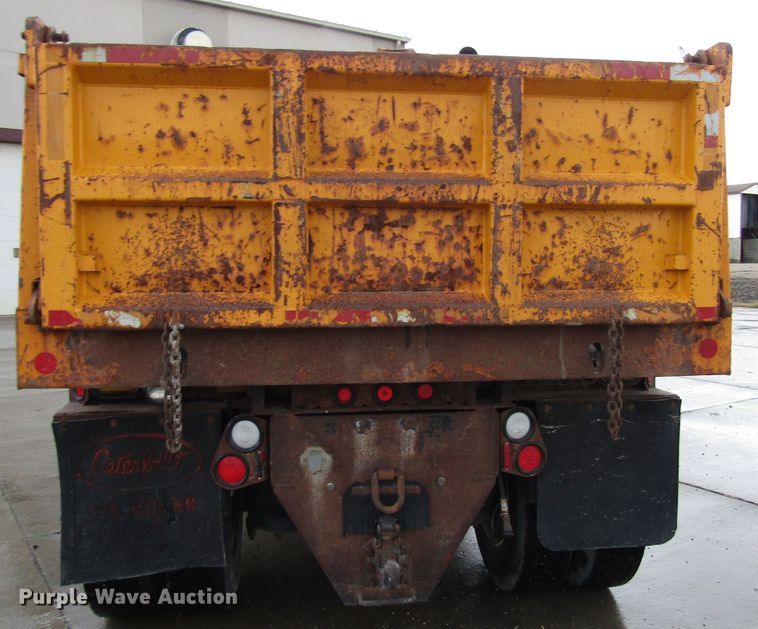 image for item DG6640 2009 Peterbilt 335 dump truck