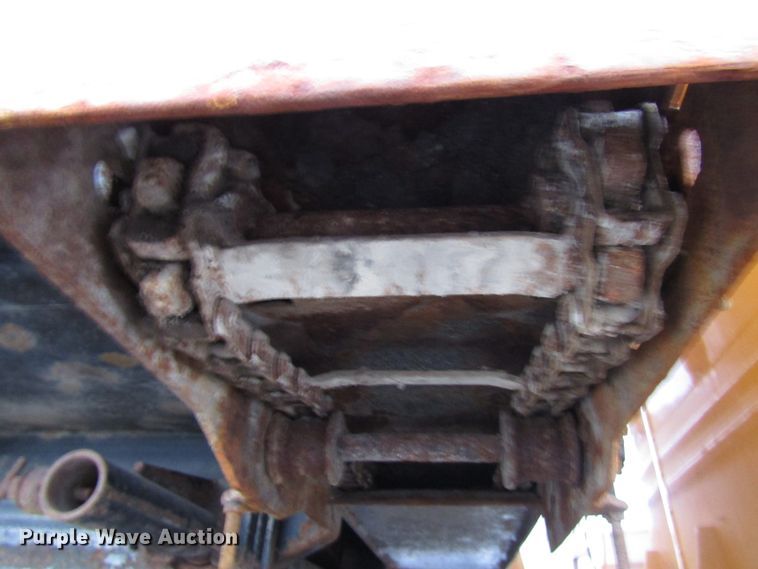 image for item DG6640 2009 Peterbilt 335 dump truck