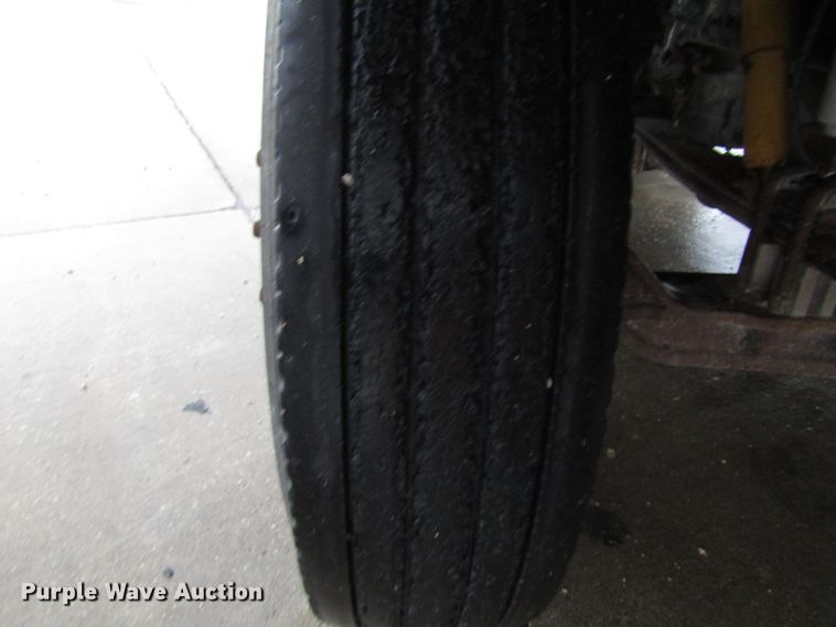 image for item DG6640 2009 Peterbilt 335 dump truck