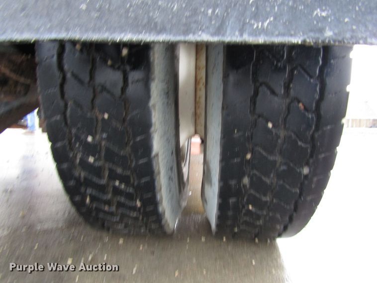 image for item DG6640 2009 Peterbilt 335 dump truck