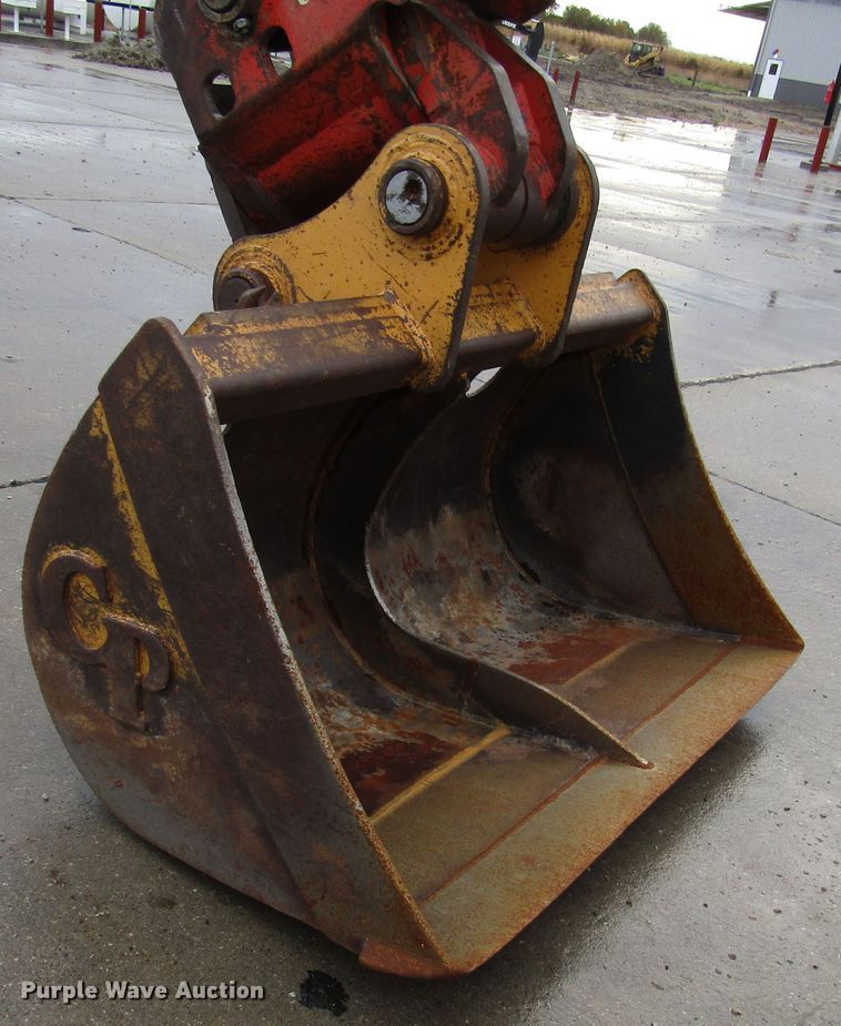 image for item DG6641 1994 John Deere 595D rubber tire excavator