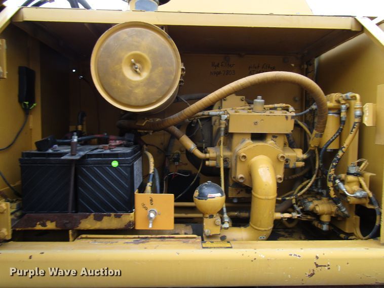 image for item DG6641 1994 John Deere 595D rubber tire excavator