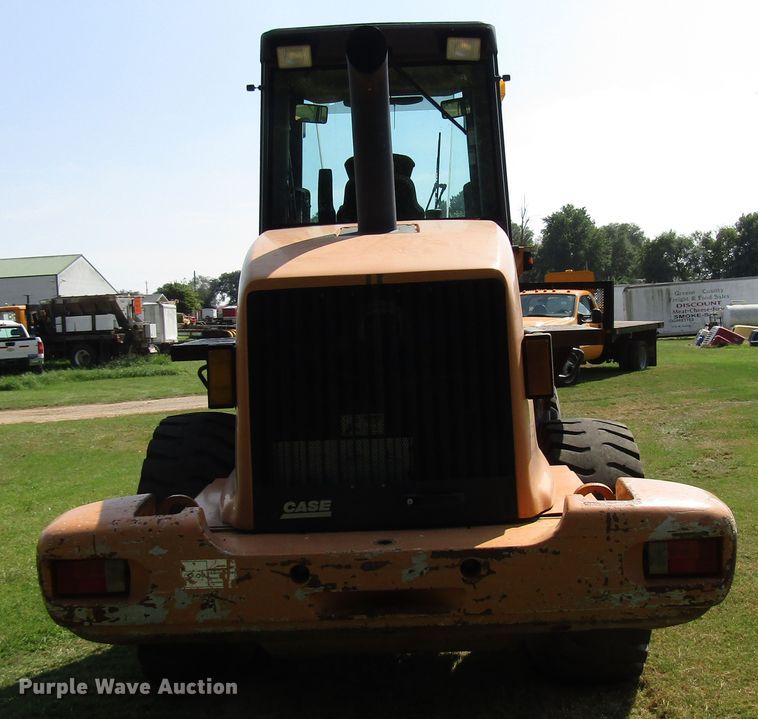 image for item DG8205 2002 Case 621D wheel loader