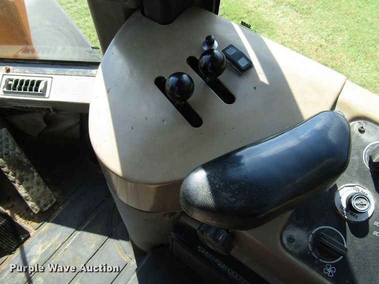 image for item DG8205 2002 Case 621D wheel loader