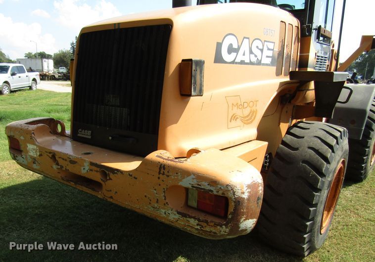 image for item DG8205 2002 Case 621D wheel loader