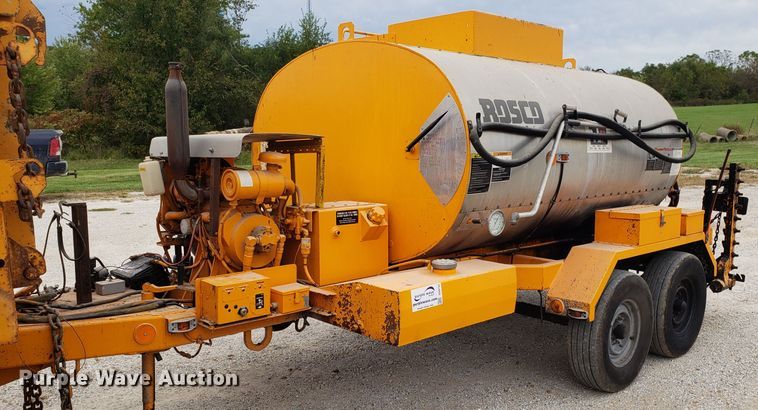 image for item DG8753 Rosco RMT oil distributor trailer