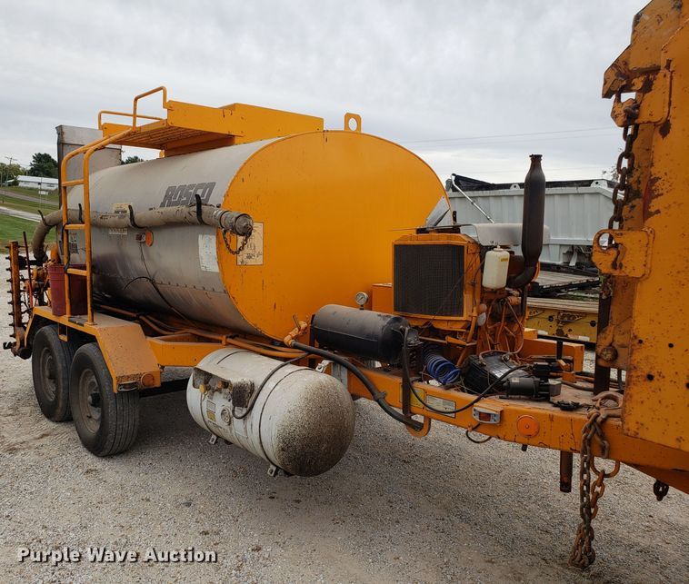 image for item DG8753 Rosco RMT oil distributor trailer