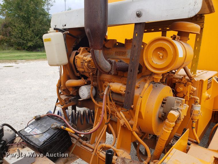 image for item DG8753 Rosco RMT oil distributor trailer