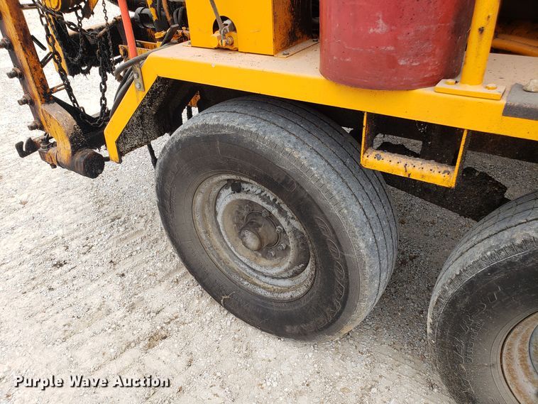 image for item DG8753 Rosco RMT oil distributor trailer