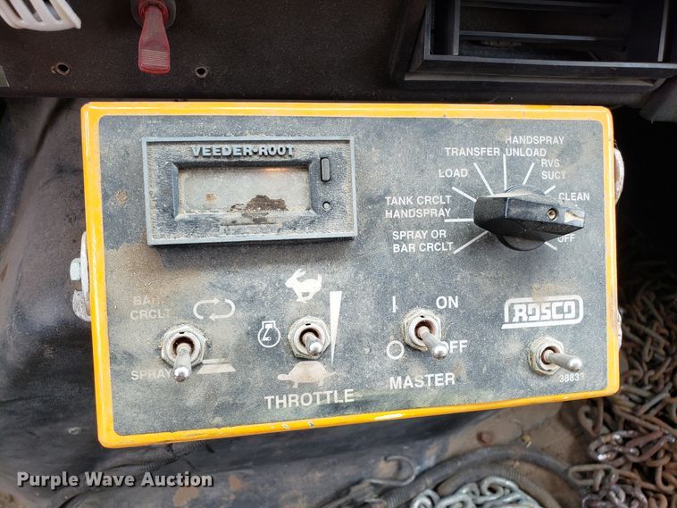 image for item DG8753 Rosco RMT oil distributor trailer