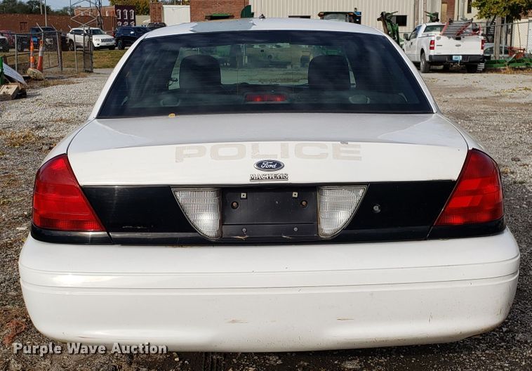 image for item DG8822 2008 Ford Crown Victoria Police Interceptor