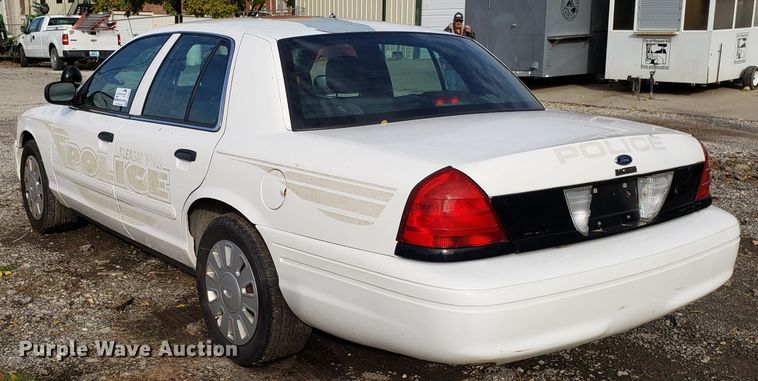 image for item DG8822 2008 Ford Crown Victoria Police Interceptor