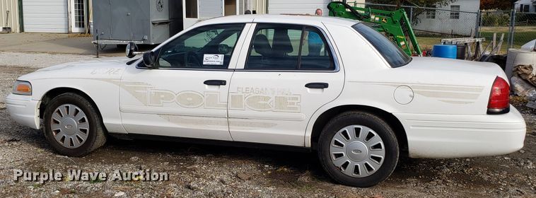image for item DG8822 2008 Ford Crown Victoria Police Interceptor
