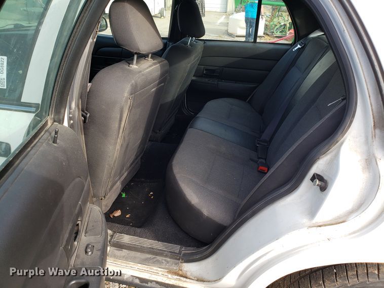 image for item DG8822 2008 Ford Crown Victoria Police Interceptor