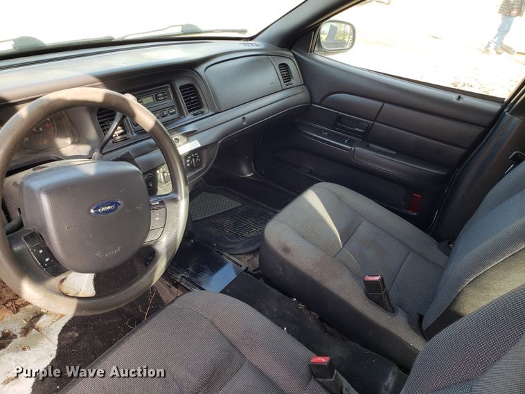 image for item DG8822 2008 Ford Crown Victoria Police Interceptor