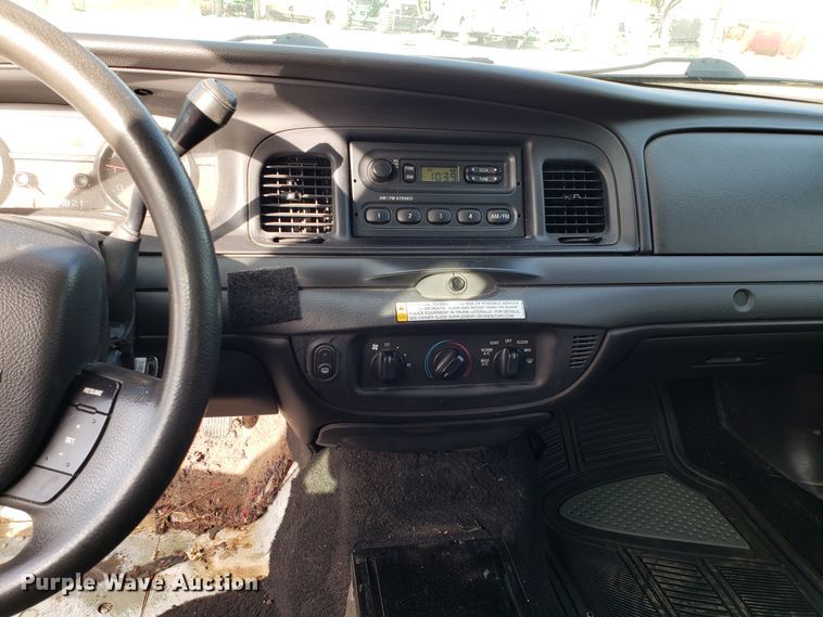 image for item DG8822 2008 Ford Crown Victoria Police Interceptor