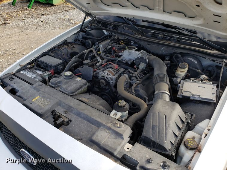 image for item DG8822 2008 Ford Crown Victoria Police Interceptor