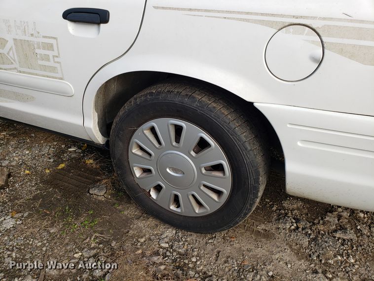 image for item DG8822 2008 Ford Crown Victoria Police Interceptor