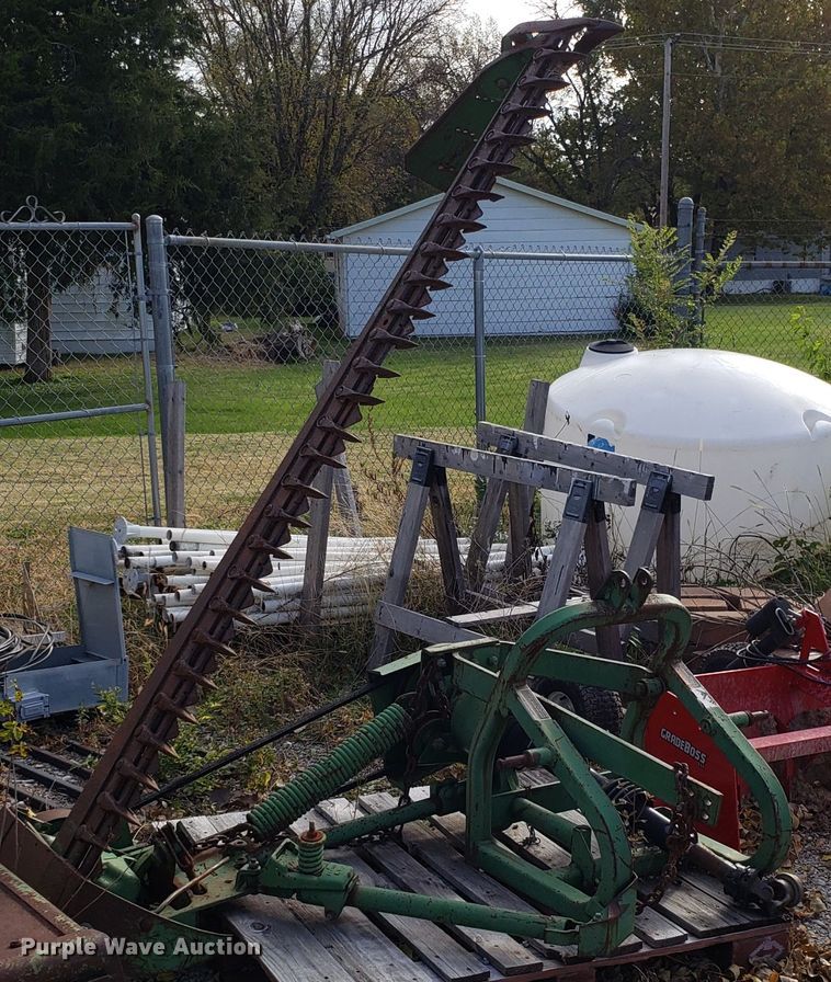 image for item DG8824 John Deere sickle mower