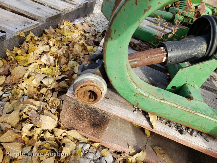 image for item DG8824 John Deere sickle mower