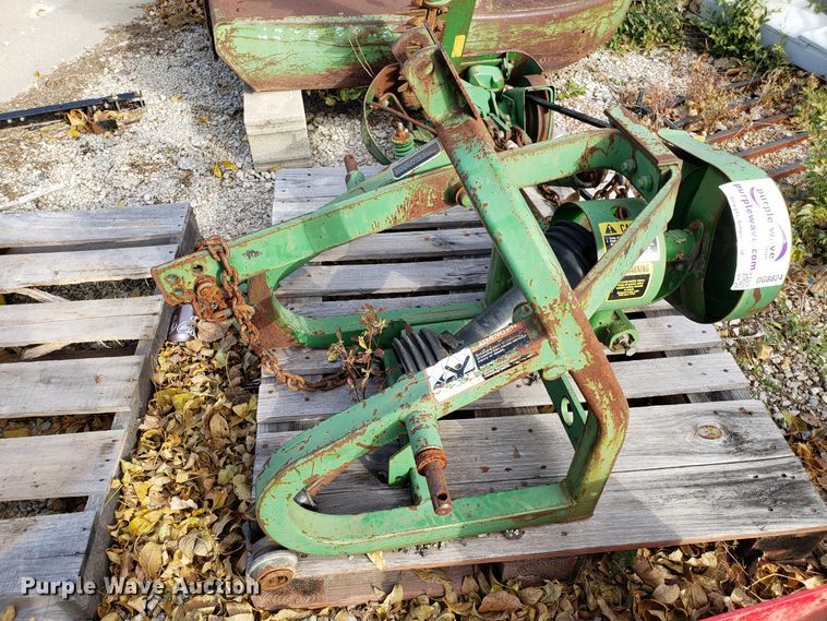 image for item DG8824 John Deere sickle mower