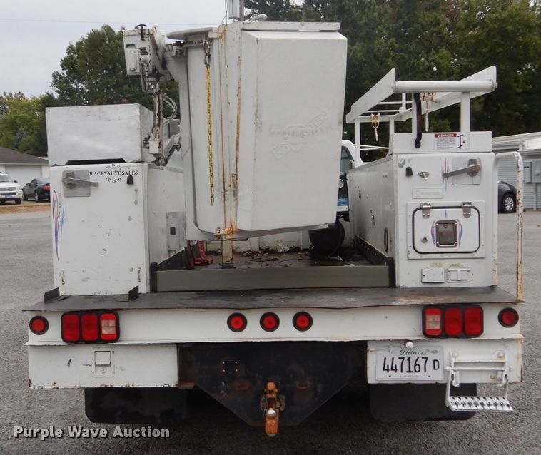image for item DH2206 1999 GMC Sierra 3500HD bucket truck