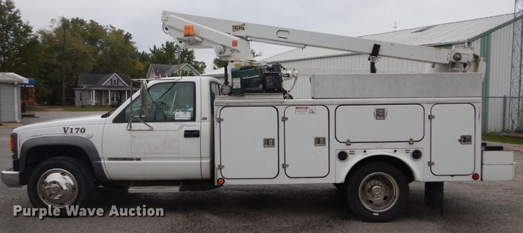 image for item DH2206 1999 GMC Sierra 3500HD bucket truck