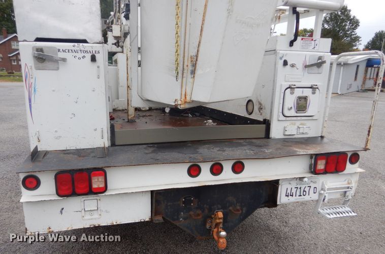 image for item DH2206 1999 GMC Sierra 3500HD bucket truck