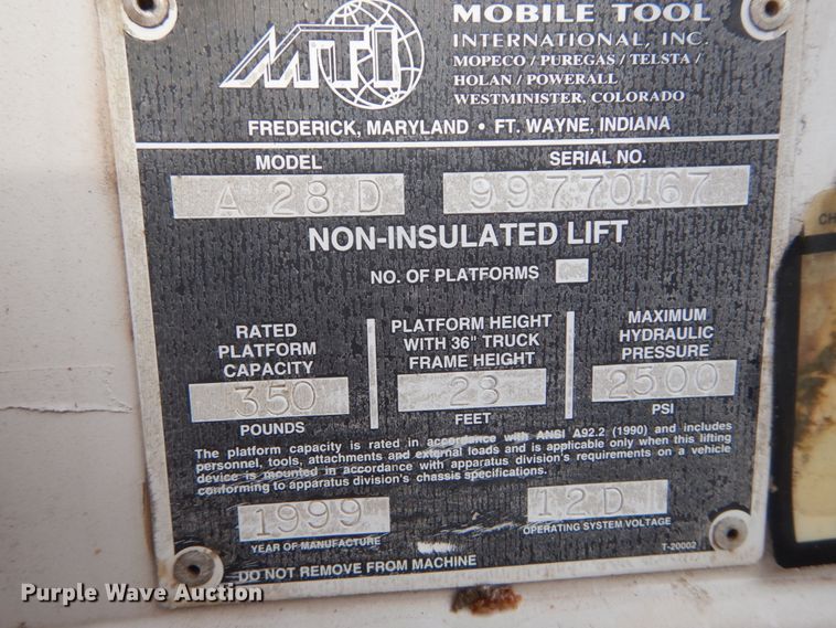 image for item DH2206 1999 GMC Sierra 3500HD bucket truck