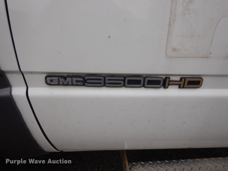 image for item DH2206 1999 GMC Sierra 3500HD bucket truck