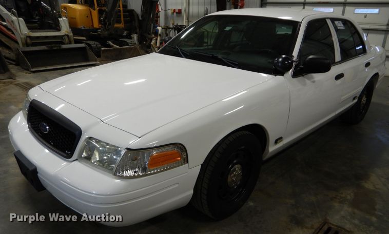 image for item DH2628 2011 Ford Crown Victoria Police Interceptor